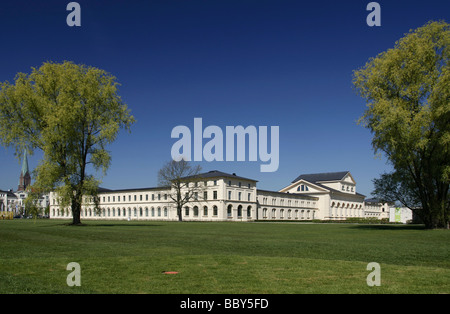 Ex Marstall stalle che oggi ospitano vari ministeri e il Technisches Landesmuseum Museo Tecnico Nazionale, Schwer Foto Stock