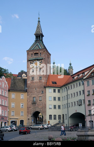 Torre Schmalzturm, piazza principale, Landsberg am Lech, Baviera, Germania, Europa Foto Stock