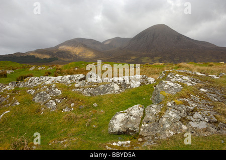 Beinn na Caillich, Rosso Cullins, vicino a Broadford, Isola di Skye in Scozia Foto Stock