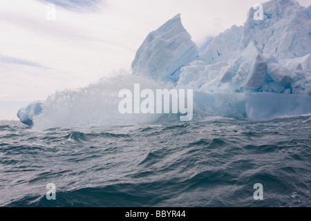 Paesaggi di ghiaccio da Antartica compresi fantastico iceberg strutture e caratteristiche. Foto Stock