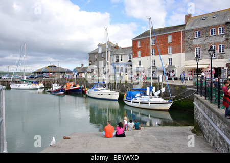 La vista del porto, Padstow, Cornwall, England, Regno Unito Foto Stock