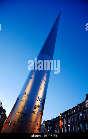 La Guglia di Dublino ha ufficialmente intitolato il monumento di luce in O'Connell St Dublino Repubblica di Irlanda Foto Stock