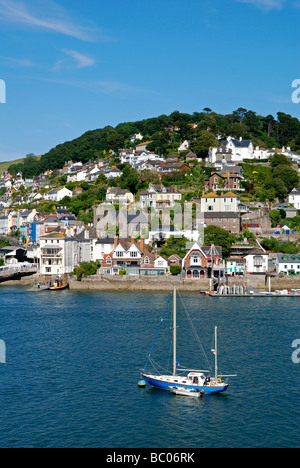 Una vista di kingswear attraverso il fiume Dart a Dartmouth,devon, Regno Unito Foto Stock