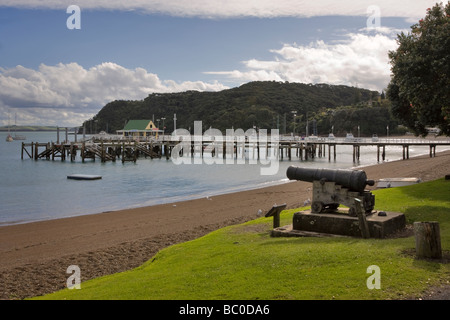 Wharf e dal terminal dei traghetti, Russell, Baia delle Isole, Northland e Nuova Zelanda Foto Stock