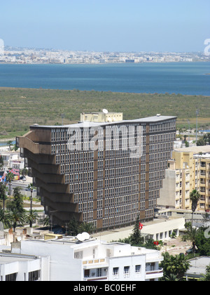 Tunisi, Tunisia. L'Hotel du Lac, un esempio degli anni settanta Brutalist architecture. 2009. Foto Stock