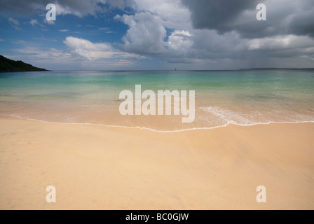Aria di tempesta off Corbis Bay in Cornovaglia Foto Stock