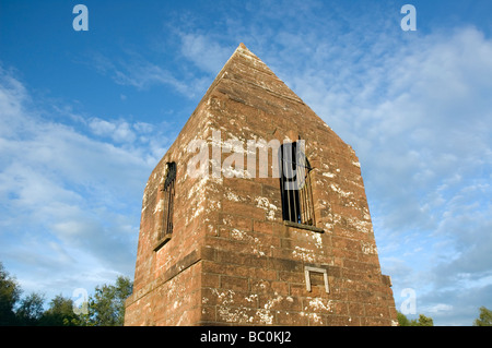 Il faro a luce rotante su Beacon Hill a Penrith, Cumbria, Inghilterra Foto Stock