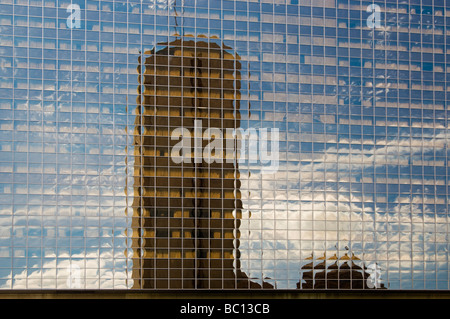 Columbus, Ohio, USA, high st., Hyatt Regency Hotel, in mirroring con sede a livello nazionale Foto Stock