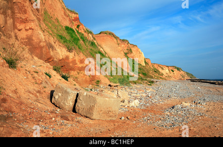 Scogliere a West Runton, Norfolk, Regno Unito. Foto Stock