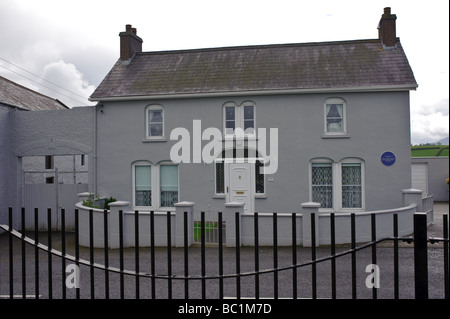 Harry Fergus statua e la casa da Dromara contea di Down Irlanda del Nord Foto Stock