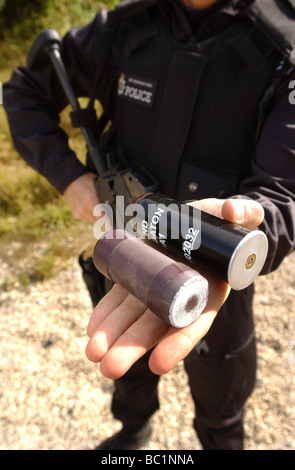 37mm di calibro lungo 4 pollici L21 A1 baton cartucce rotonda in plastica dura per la Heckler Koch L104 A1 Baton pistola di polizia del Regno Unito Foto Stock