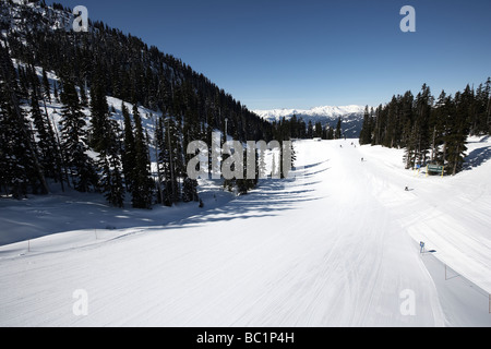 Sci la vasta e poco affollate piste su Whistler Mountain parte della sede per il 2010 giochi olimpici invernali Foto Stock