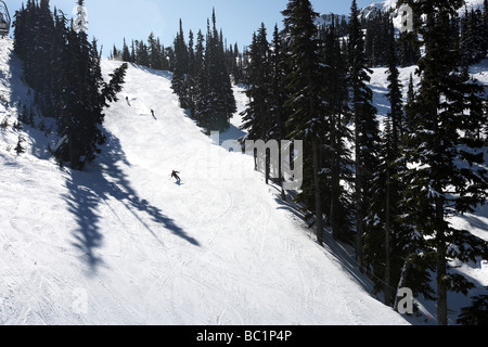 Sci la vasta e poco affollate piste su Whistler Mountain parte della sede per il 2010 giochi olimpici invernali Foto Stock