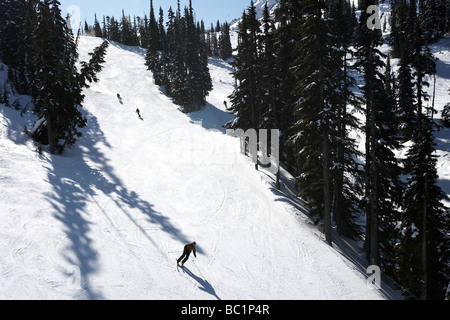 Sci la vasta e poco affollate piste su Whistler Mountain parte della sede per il 2010 giochi olimpici invernali in Canada Foto Stock