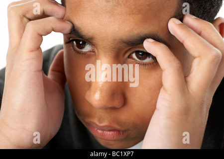 Ritratto di sottolineato giovane ragazzo Foto Stock