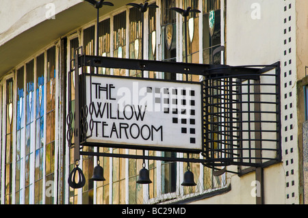 dh SAUCHIEHALL STREET GLASGOW Tea room l'insegna Willow tearooms Charles Rennie Mackintosh design macintosh ristorante tearoom scozia Foto Stock