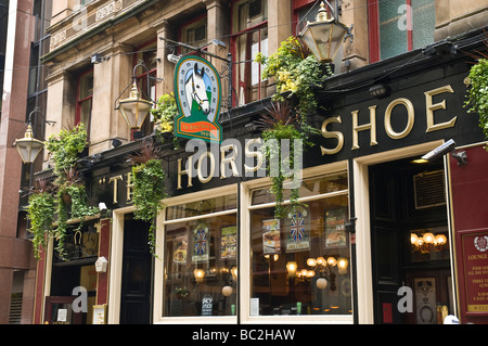 dh The Horse Shoe Bar DRURY LANE GLASGOW Traditional Glasgow public house bars pub scotland exterior pub uk Foto Stock