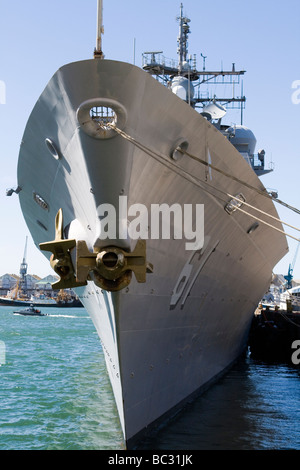 La USS Monterey, visto qui ormeggiate in Cape Town Harbour, Sud Africa. Foto Stock