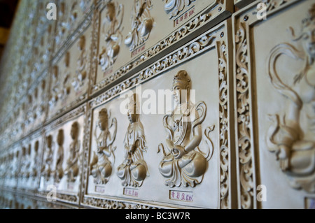 Wiles sulla parete del Cinese Tempio Buddista, Fo Guang Shan He Hua (Zeedijk Tempel), Amsterdam Foto Stock