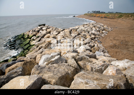 Nuova armatura di roccia le difese del mare ad est lane Bawdsey Suffolk Foto Stock