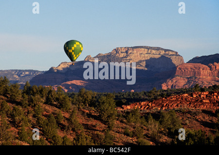 Il Red Rock Country come visto da un palloncino a Sedona in Arizona Foto Stock