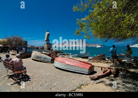 Barche a remi a costa San Vincente Mindelo Cabo Verde in Africa Foto Stock