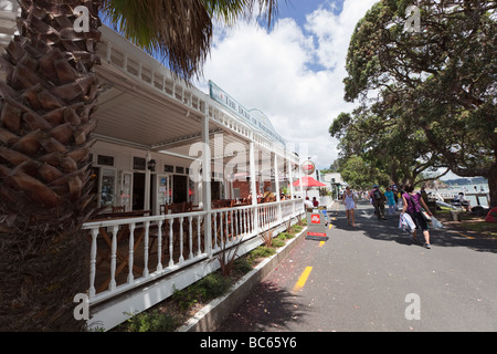 Passeggiata sul lungomare e il famoso hotel di Russell " Il Duca di Marlborough' Foto Stock