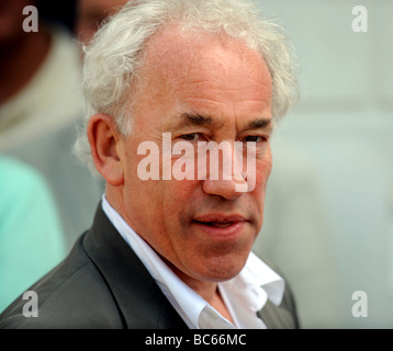 L'attore britannico Simon Callow in visita a Brighton nel 2009, Regno Unito Foto Stock