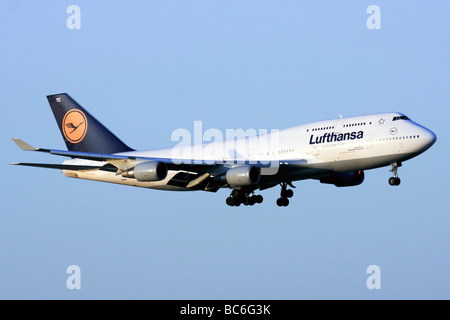 Lufthansa volo commerciale Boeing 747 400 Foto Stock