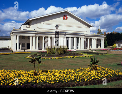 De Montfort Hall, un popolare concerto vicino al Victoria Park della città di Leicester Foto Stock