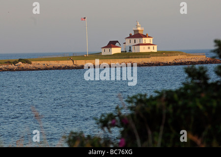 Vista panoramica della stazione della guardia costiera a guardare la collina di Westerly Rhode Island Foto Stock