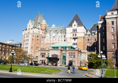 Fairmont Empress Hotel su James Bay interno del Porto Victoria Vancouver Island British Columbia Canada Foto Stock