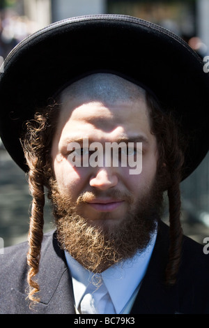 Hasidic rabbini Ebrei contro il sionismo in Israele Parade di New York City Foto Stock