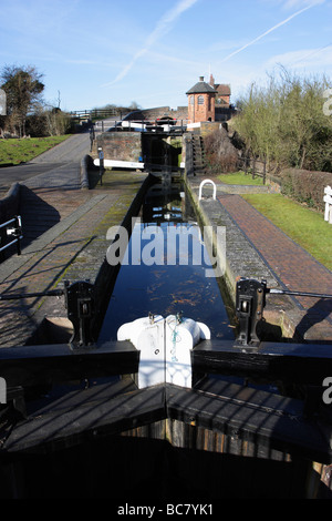 Bratch serrature della Staffordshire & Worcestershire canal, Wombourne, Sud Staffs. Foto Stock