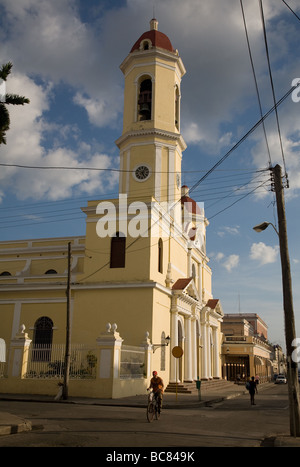 Catedral (cattedrale) de la Purisima Concepcion su Parque Jose Marti Cienfuegos, Cuba Foto Stock