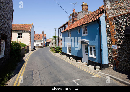 Blakeney villaggio sulla Costa North Norfolk in Inghilterra con estuario e banchina Foto Stock