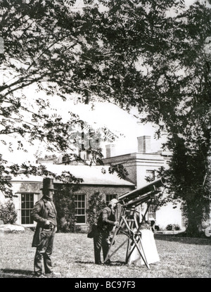 WILLIAM HENRY FOX TALBOT - fisico inglese (1800-77) a sinistra nella motivazione della sua casa nei pressi di Reading, Berkshire. Foto Stock