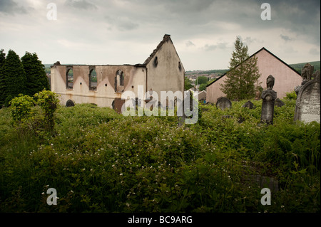 Abbandonata e bruciata cappella Tonyrefail Mid Glamorgan South Wales UK Foto Stock