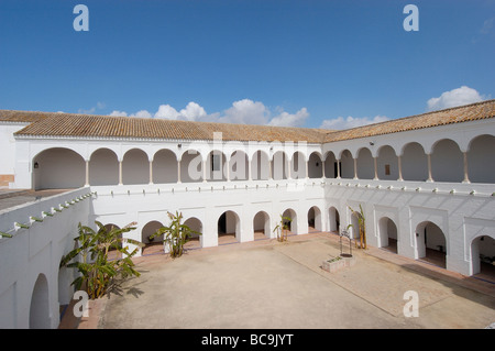 Chiostro di Santa Clara monastero. A Moguer. La provincia di Huelva. Spagna Foto Stock