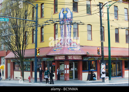 Due pappagalli bar e grill restaurant Vancouver British Columbia Canada Foto Stock