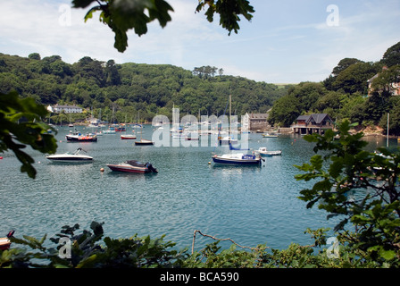 Newton Ferrers da Noss Mayo questi villaggi sono tra i più affascinanti e ONU-villaggi imbarazzo nel Devon, in Inghilterra. Foto Stock