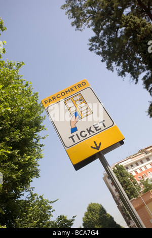 Parcometro segno Roma Italia Foto Stock
