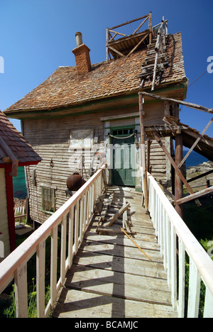 Popeye Village di Sweethaven dove Popeye il film è stato girato con Robin Williams ad Anchor Bay Mellieha sull'isola mediterranea di Malta Foto Stock