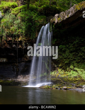 Sgdw Gwladus cascata vicino Pontneddfechan nel Parco Nazionale di Brecon Beacons, Galles Foto Stock