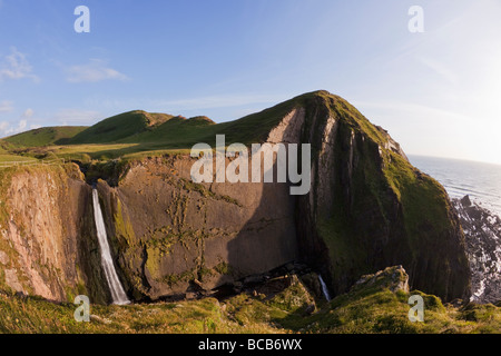 Speke mulino della cascata di bocca sulla North Devon Coast Heritage Estate sun England Regno Unito Regno Unito GB Gran Bretagna Isole britanniche Foto Stock