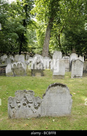 Lapidi campi Bunhill sepoltura Islington Londra Inghilterra REGNO UNITO Foto Stock