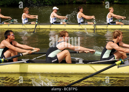 Il canottaggio a Henley Royal Regatta, Henley-on-Thames, Oxfordshire, England, Regno Unito Foto Stock