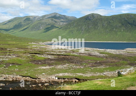 La testa di Loch Monar a Pait Lodge Inverness-shire, regione delle Highlands. La Scozia. SCO 5248. Foto Stock