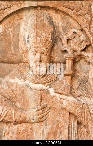 Dettaglio della chiesa ufficiale nel cortile di Santo Stefano cattedrale in Passau Foto Stock