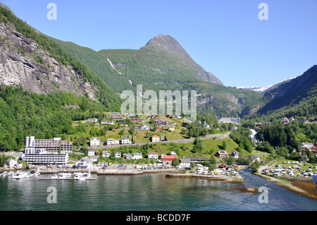 Geiranger village, Geiranger Fjord, More og Romsdal, Norvegia Foto Stock